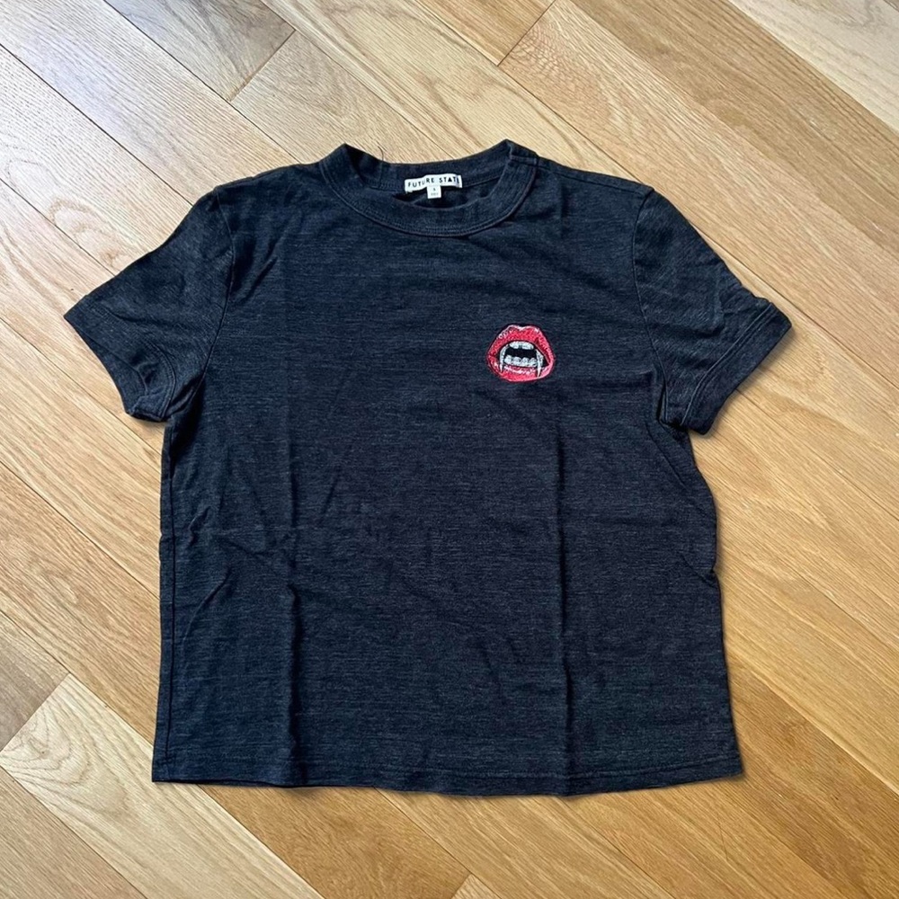 Future State Vampire Mouth Cropped / Baby Tee